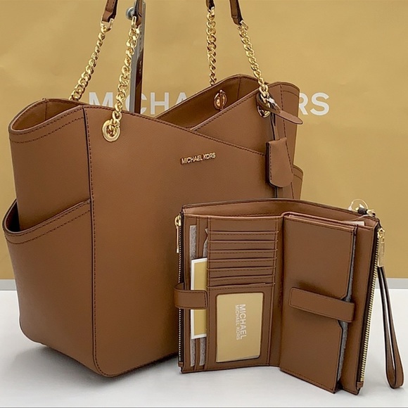 MICHAEL KORS LG X CHAIN SHOULDER TOTE & WALLET SET - Picture 6 of 16